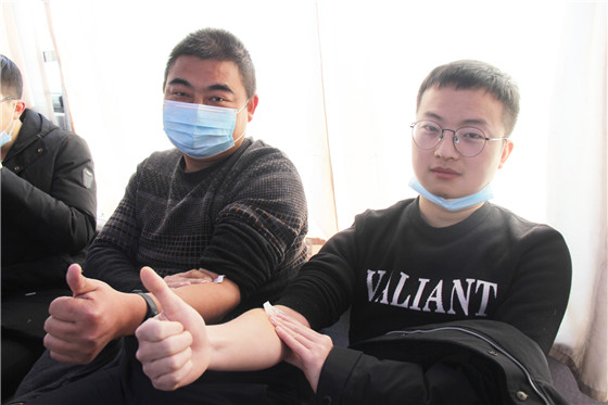 血液是生命的禮物——中國聯(lián)通安康市分公司、安康大數(shù)據(jù)運營有限公司聯(lián)合開展冬季應(yīng)急獻血活動